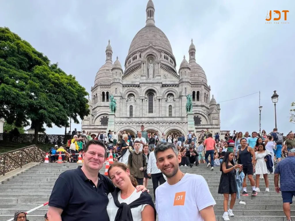 Private-Tour-with-Your-Dog-8
