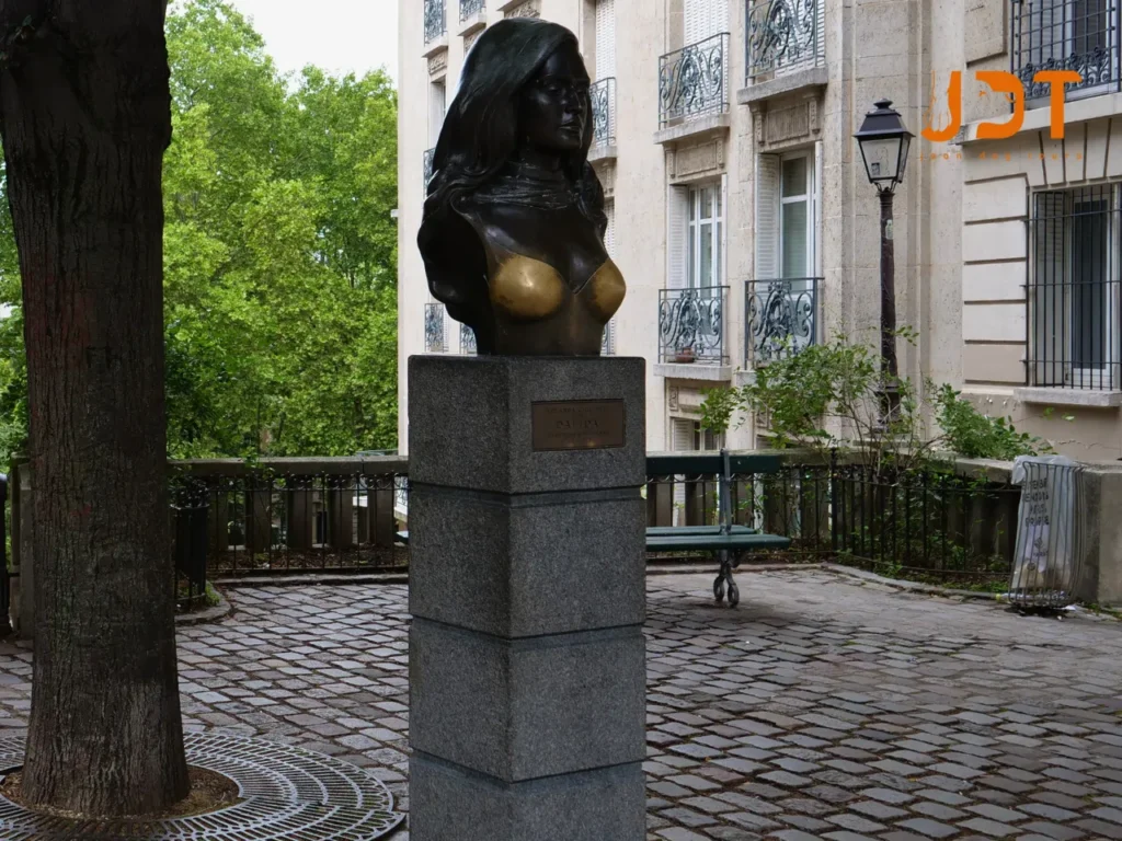 Dalida in Montmartre