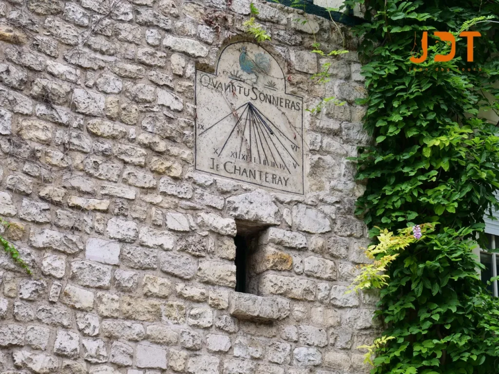 Building in Montmartre