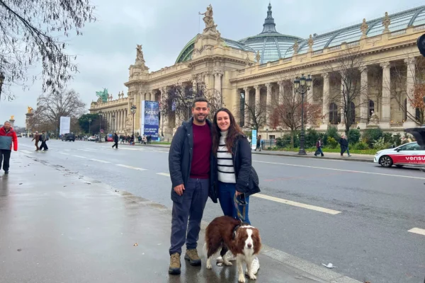 Walking tour in Paris with your dog - guided tour by Joon Dog Tours