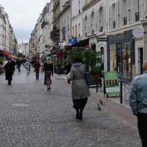 Paris Highlight Walking Tour with Unlimited Photo of your Tour