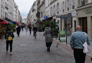 Paris Highlight Walking Tour with Unlimited Photo of your Tour