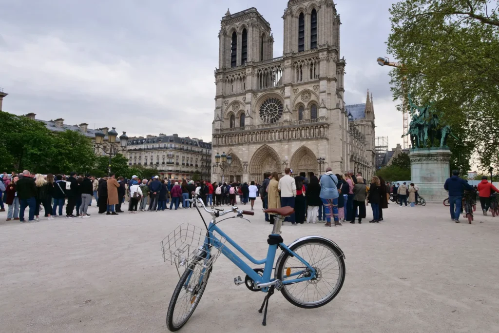 Bike tour notre-dame